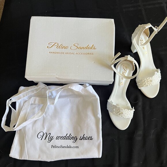 Gorgeous Bridal Shoes did not fit me. - Picture 4 of 6